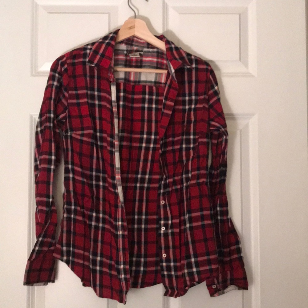 Thin flannel style long sleeve